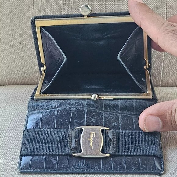 Salvatore Ferragamo Card Holder Black Trifold Wallet Embossed Leather Made Italy - Picture 11 of 12